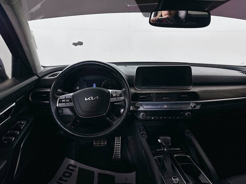 Used 2022 Kia Telluride SX w/ SX Prestige Package image 24