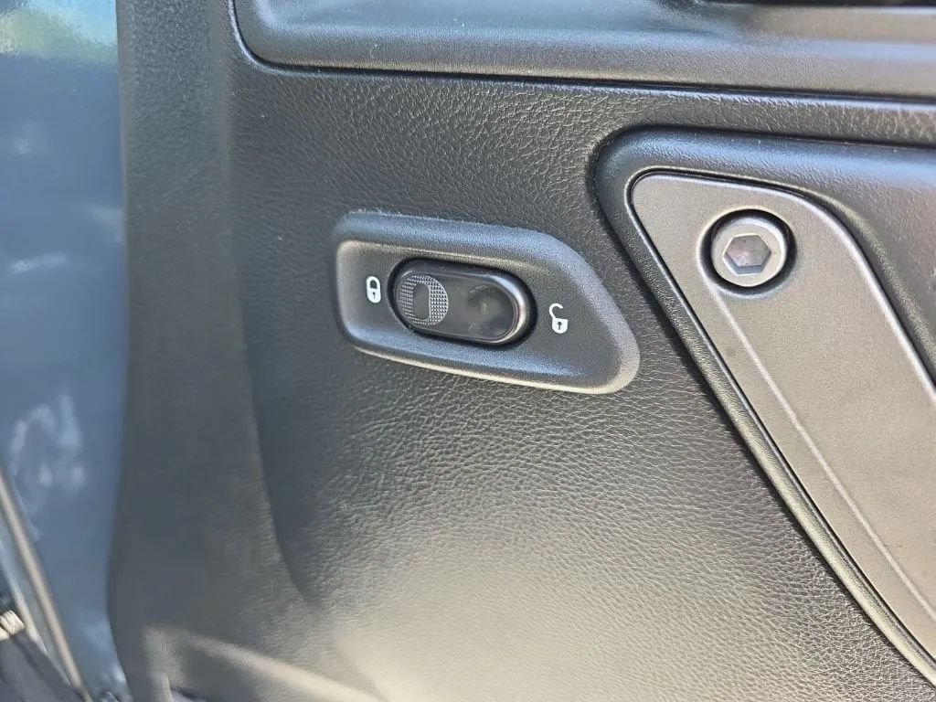 Used 2017 Jeep Wrangler Unlimited Sport w/ Quick Order Package 24S AWD/4WD image 20