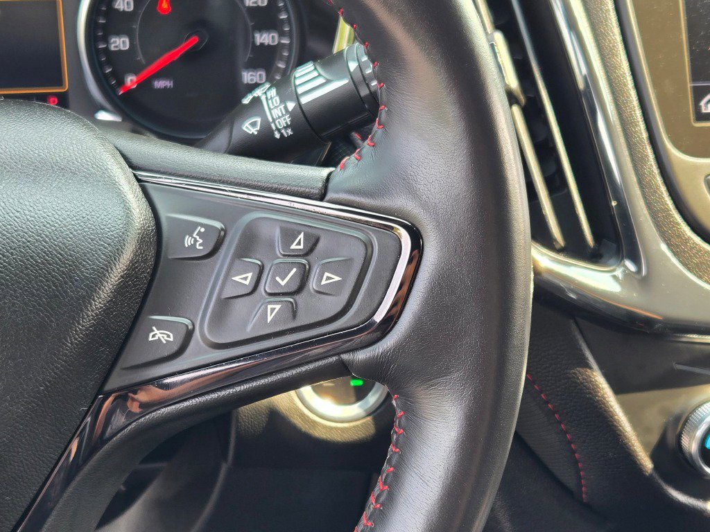 Used 2022 Chevrolet Equinox RS w/ Infotainment Package image 30