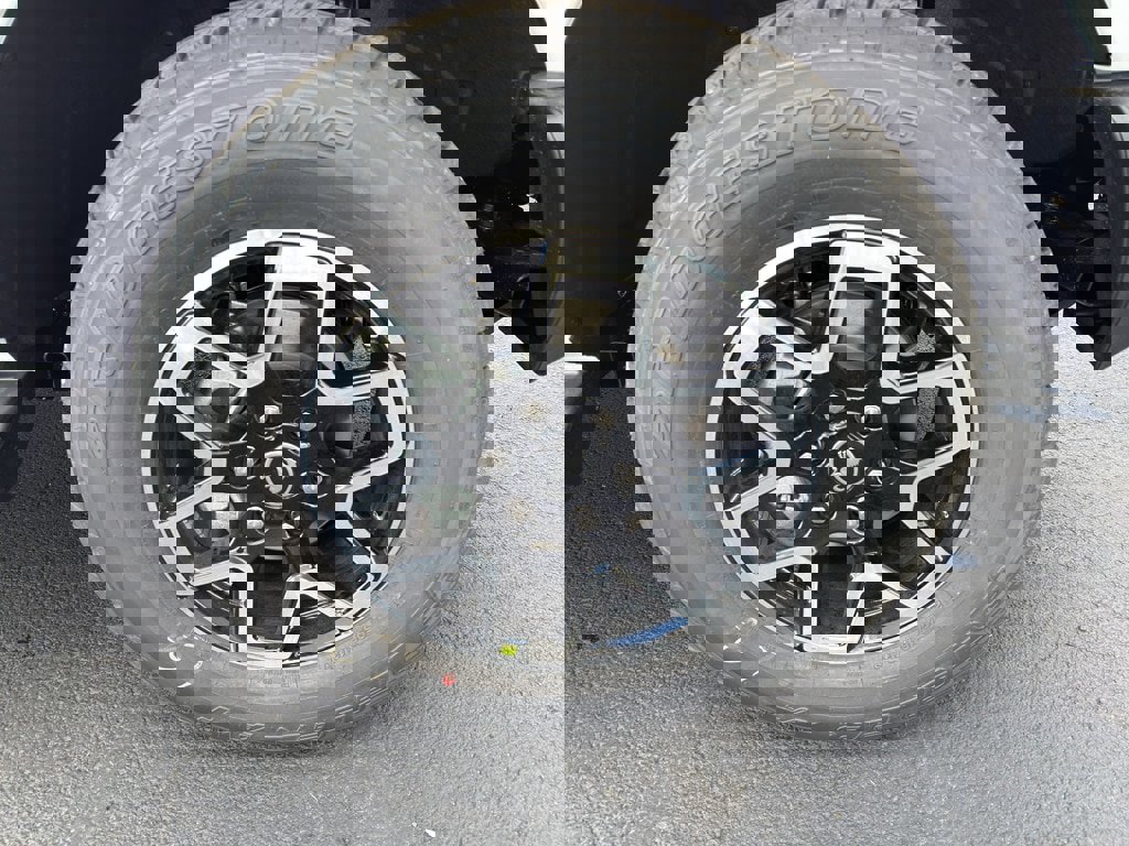 New 2025 Ford Bronco Outer Banks image 8