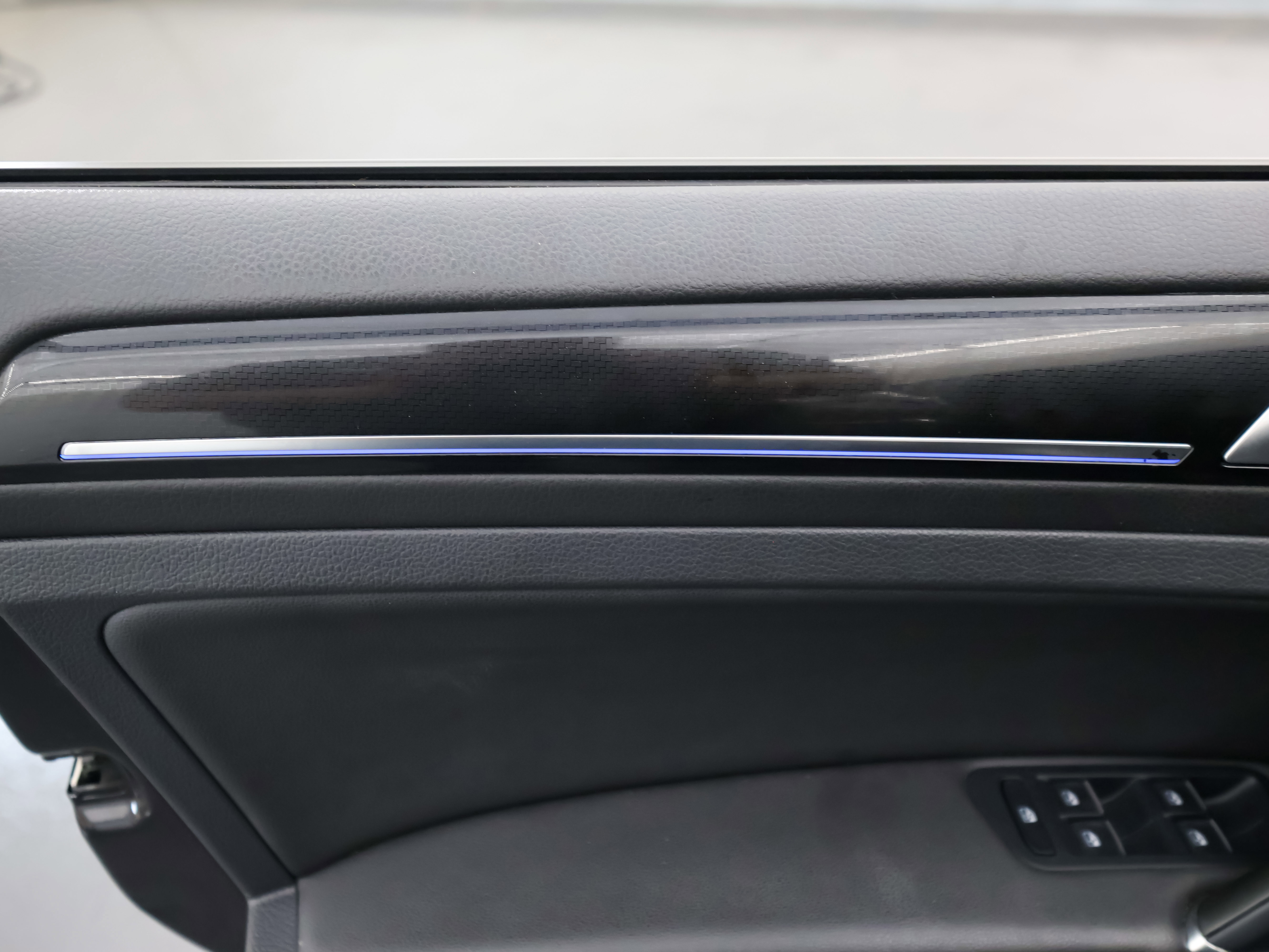 Used 2019 Volkswagen Golf R 4-Door image 20