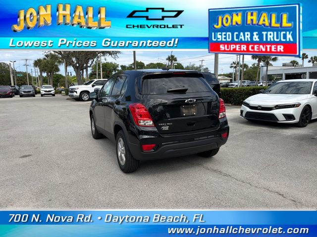 Used 2020 Chevrolet Trax LS w/ Tint and Cruise Package AWD/4WD image 7