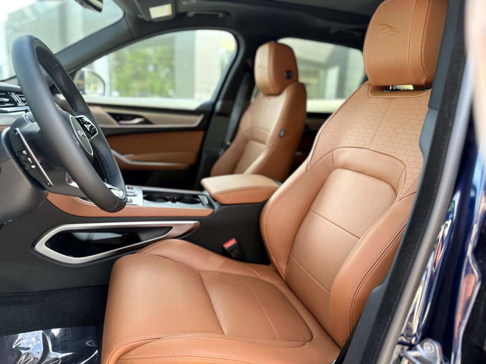 New 2026 Jaguar F-PACE R-Dynamic S image 16