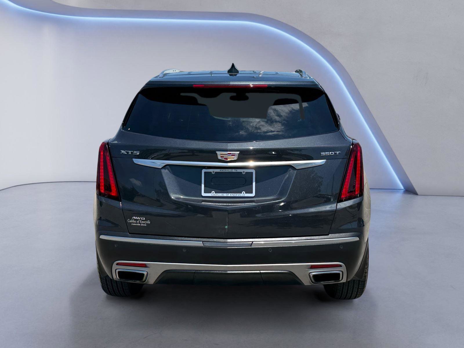 Used 2023 Cadillac XT5 Premium Luxury w/ LPO, Floor Liner Package AWD/4WD image 4
