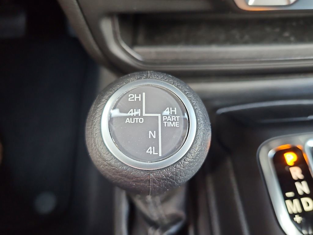 Used 2025 Jeep Wrangler Unlimited Sahara image 22