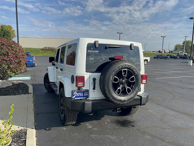 Used 2017 Jeep Wrangler Unlimited Sahara AWD/4WD image 6