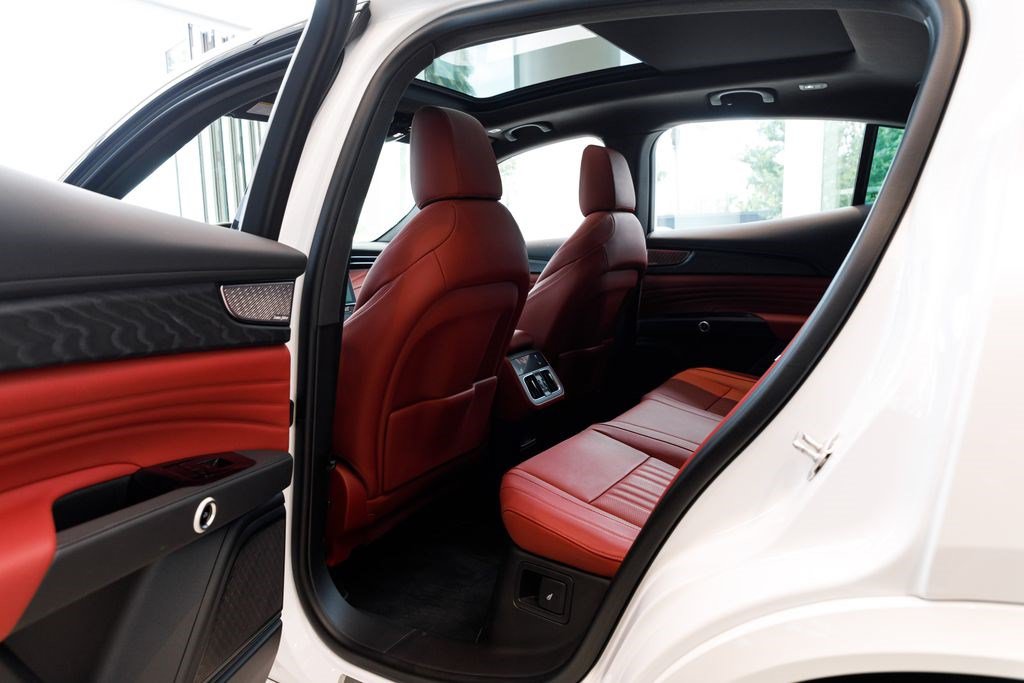 Certified 2023 Maserati Grecale Modena AWD/4WD image 23