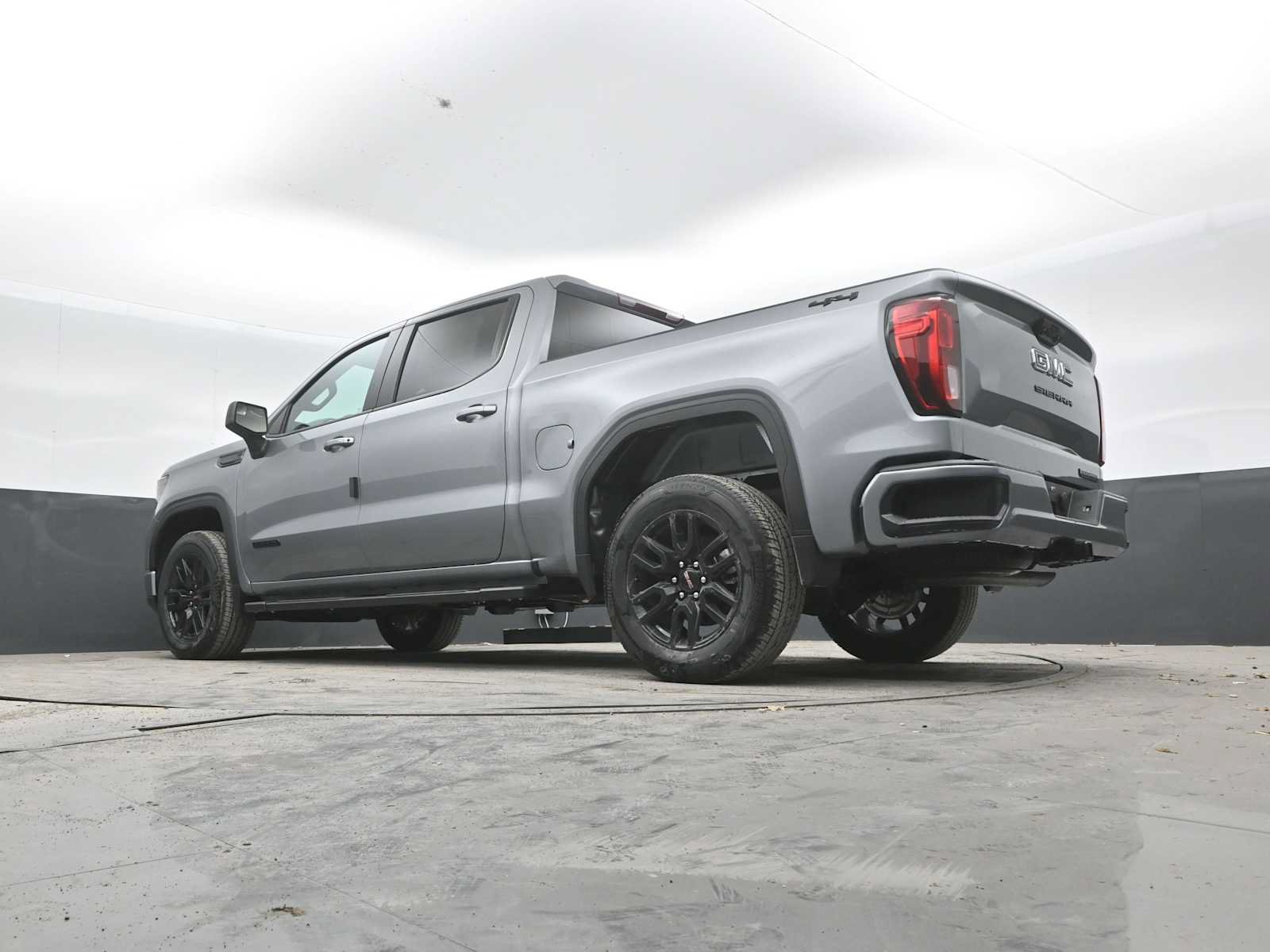 New 2026 GMC Sierra 1500 Elevation w/ LPO, Elevation Black Package AWD/4WD image 38