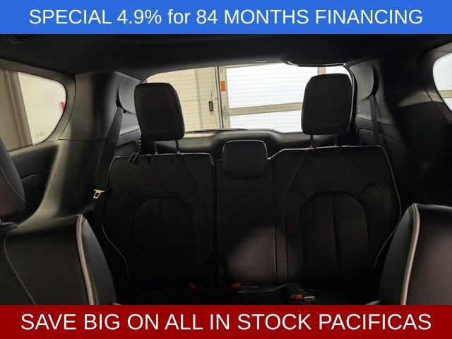 New 2026 Chrysler Pacifica Limited w/ S Appearance Package image 14