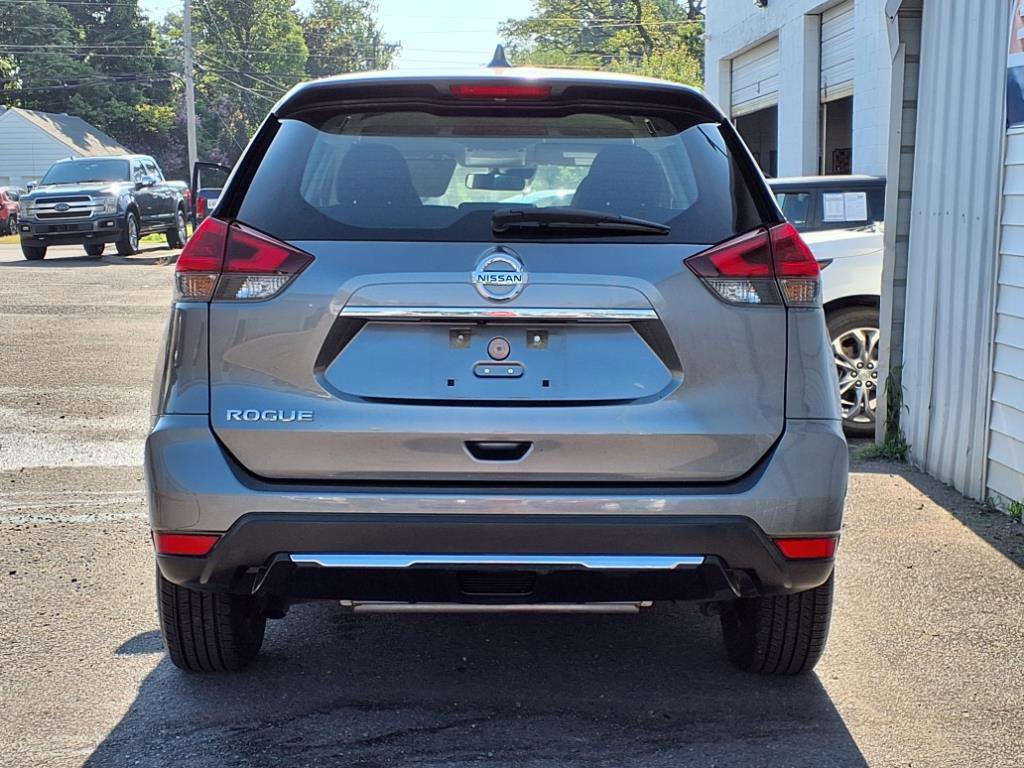 Used 2019 Nissan Rogue S image 4