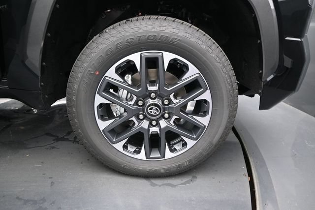 New 2026 Toyota Tundra Limited AWD/4WD image 16