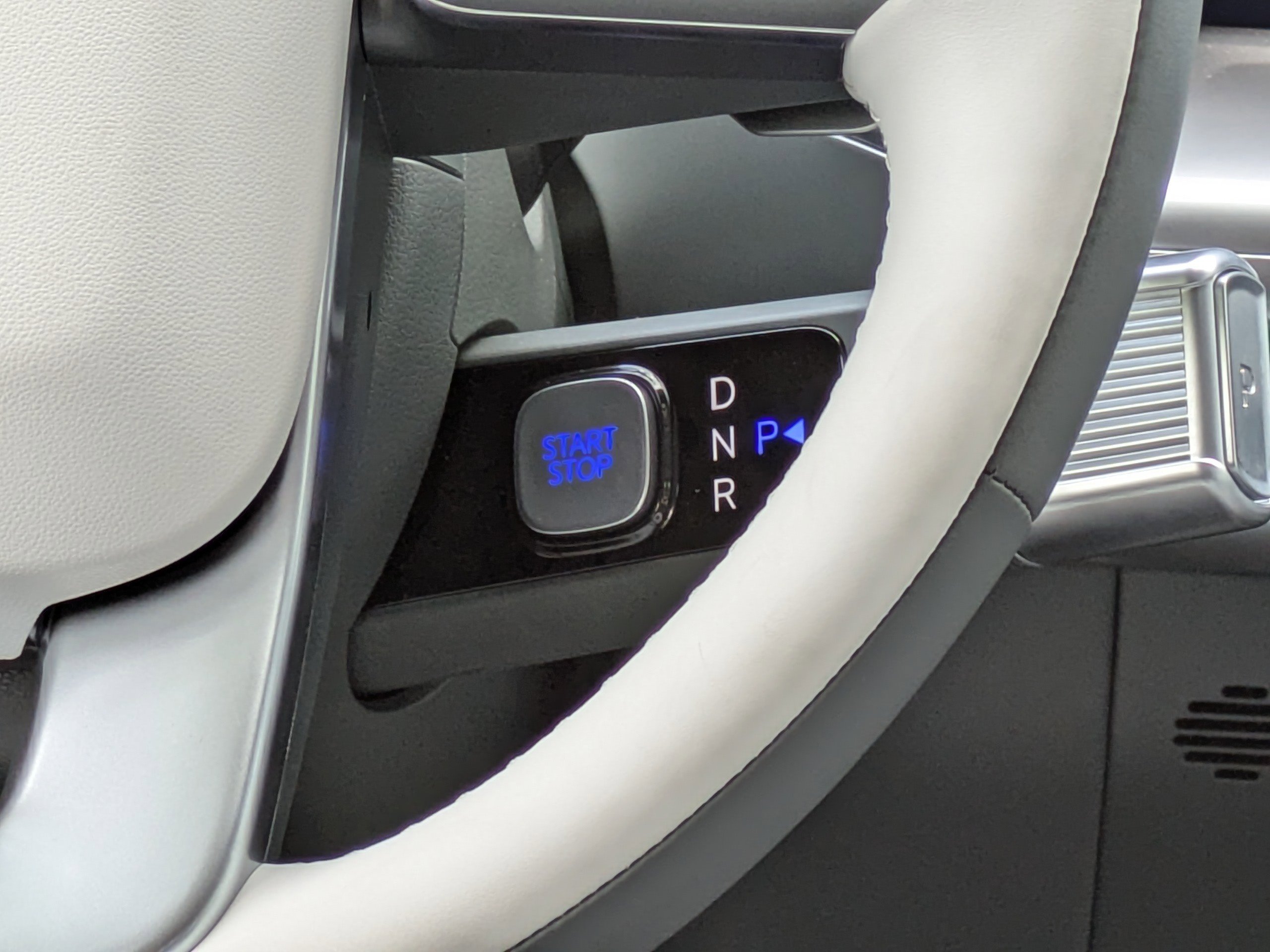 New 2026 Hyundai Ioniq 9 Calligraphy image 16