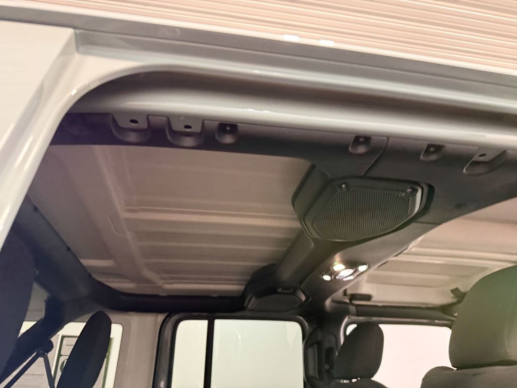 Used 2023 Jeep Wrangler Unlimited Rubicon w/ Cold Weather Group image 68