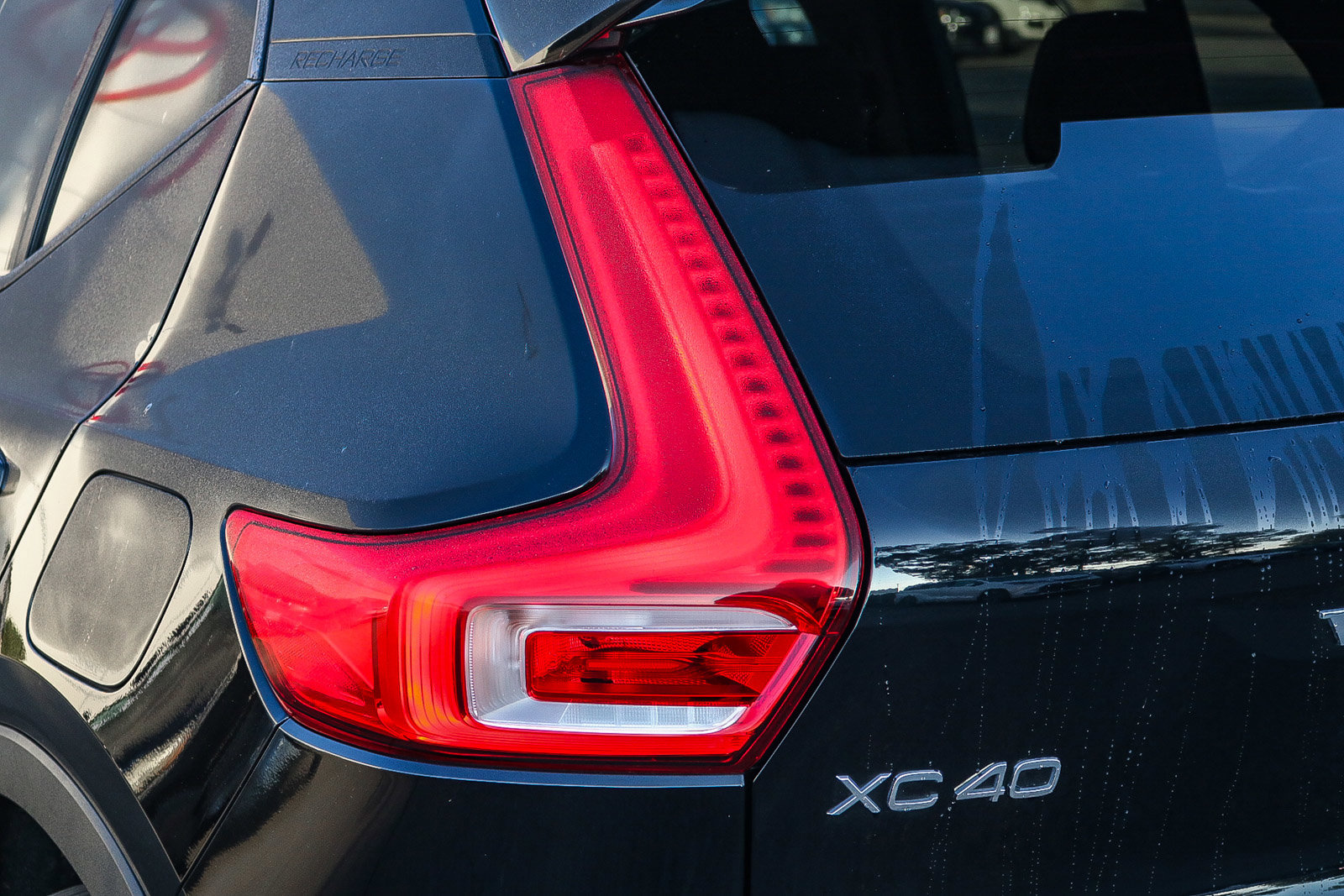 Used 2021 Volvo XC40 P8 Recharge w/ Advanced Package image 9