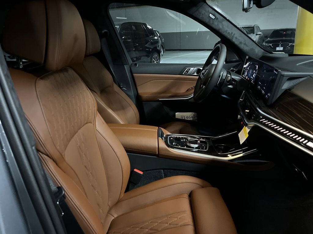 New 2026 BMW X7 M60i image 26
