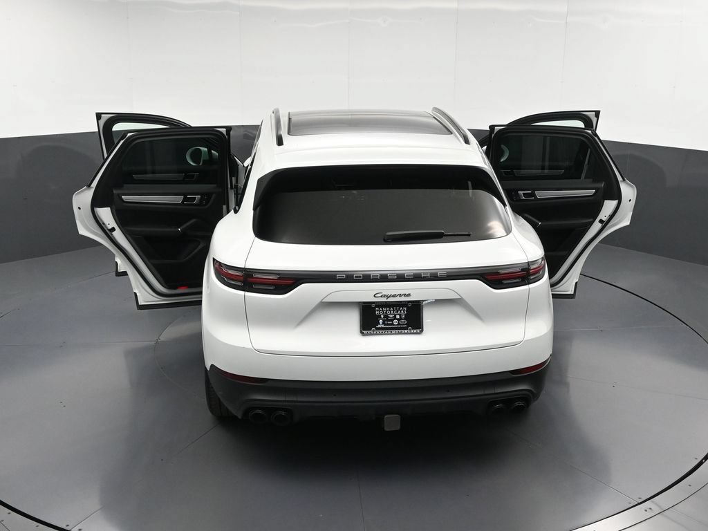 Certified 2022 Porsche Cayenne Platinum Edition AWD/4WD image 34