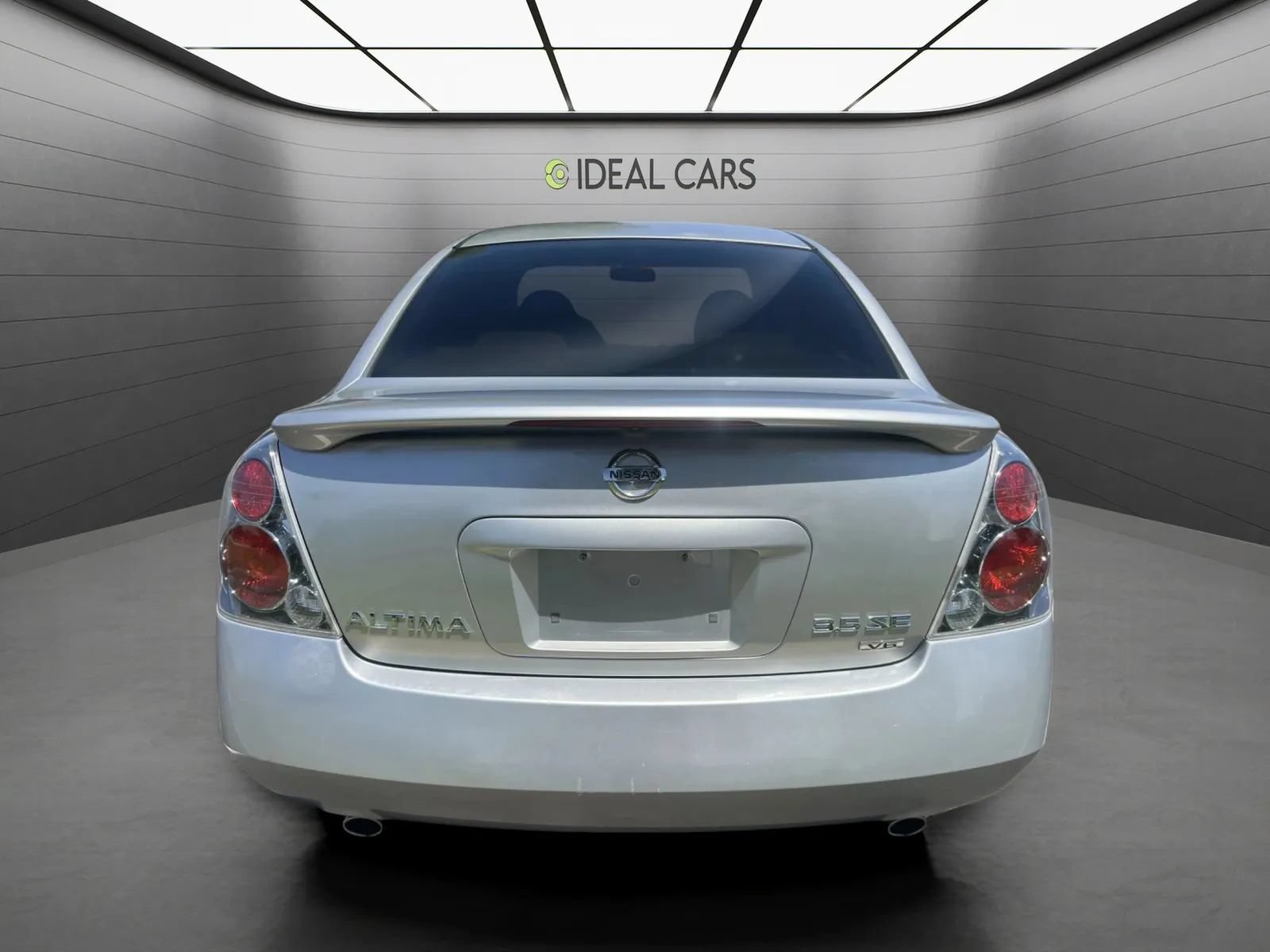 Used 2005 Nissan Altima 3.5 SE w/ (N01) Sport Plus Pkg FWD image 5