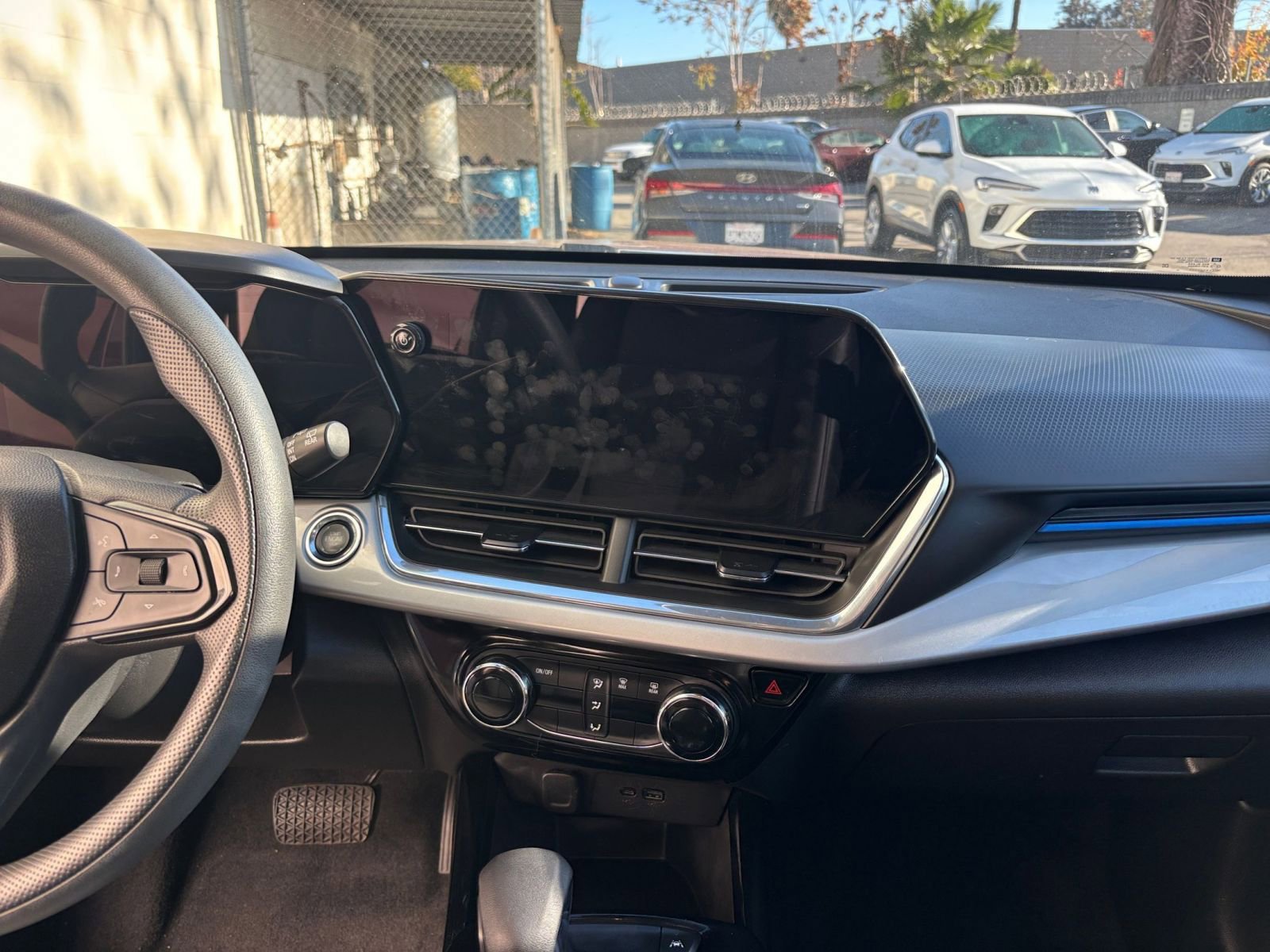 Used 2025 Chevrolet Trax LT image 18