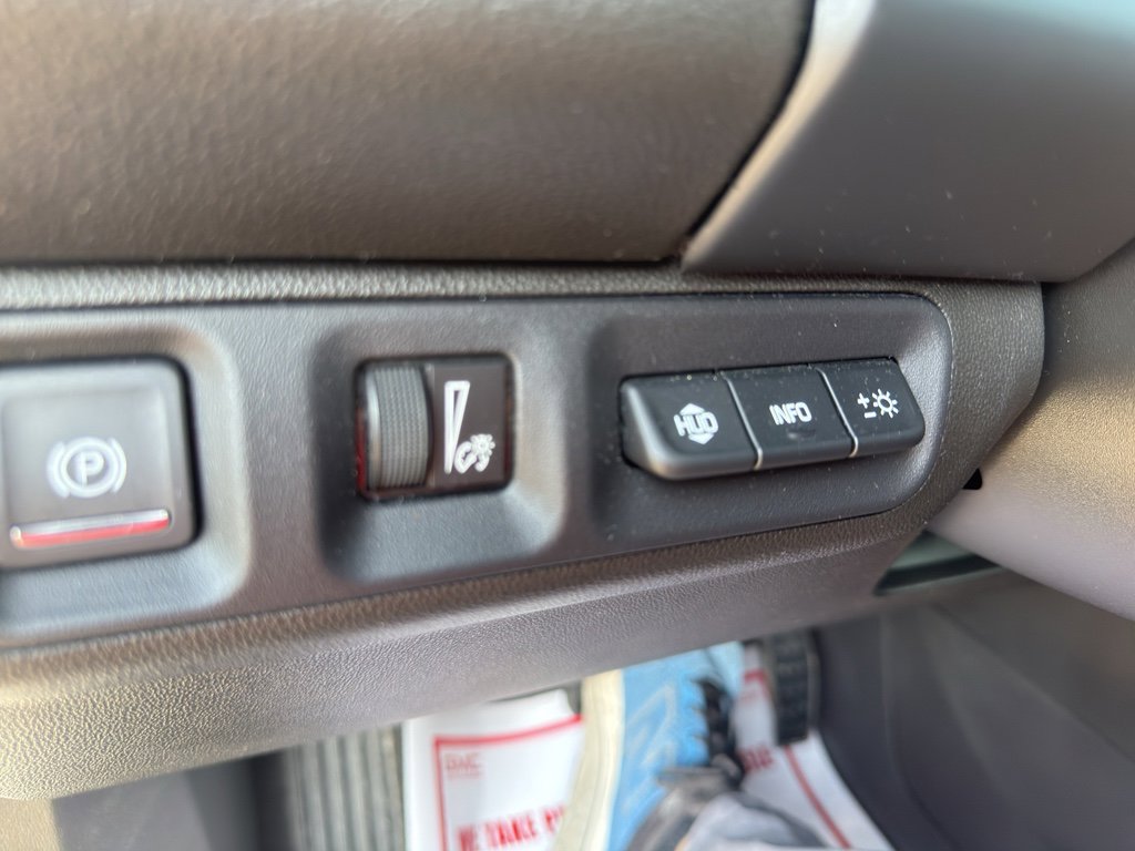 Used 2021 GMC Acadia SLT w/ Technology Package image 16