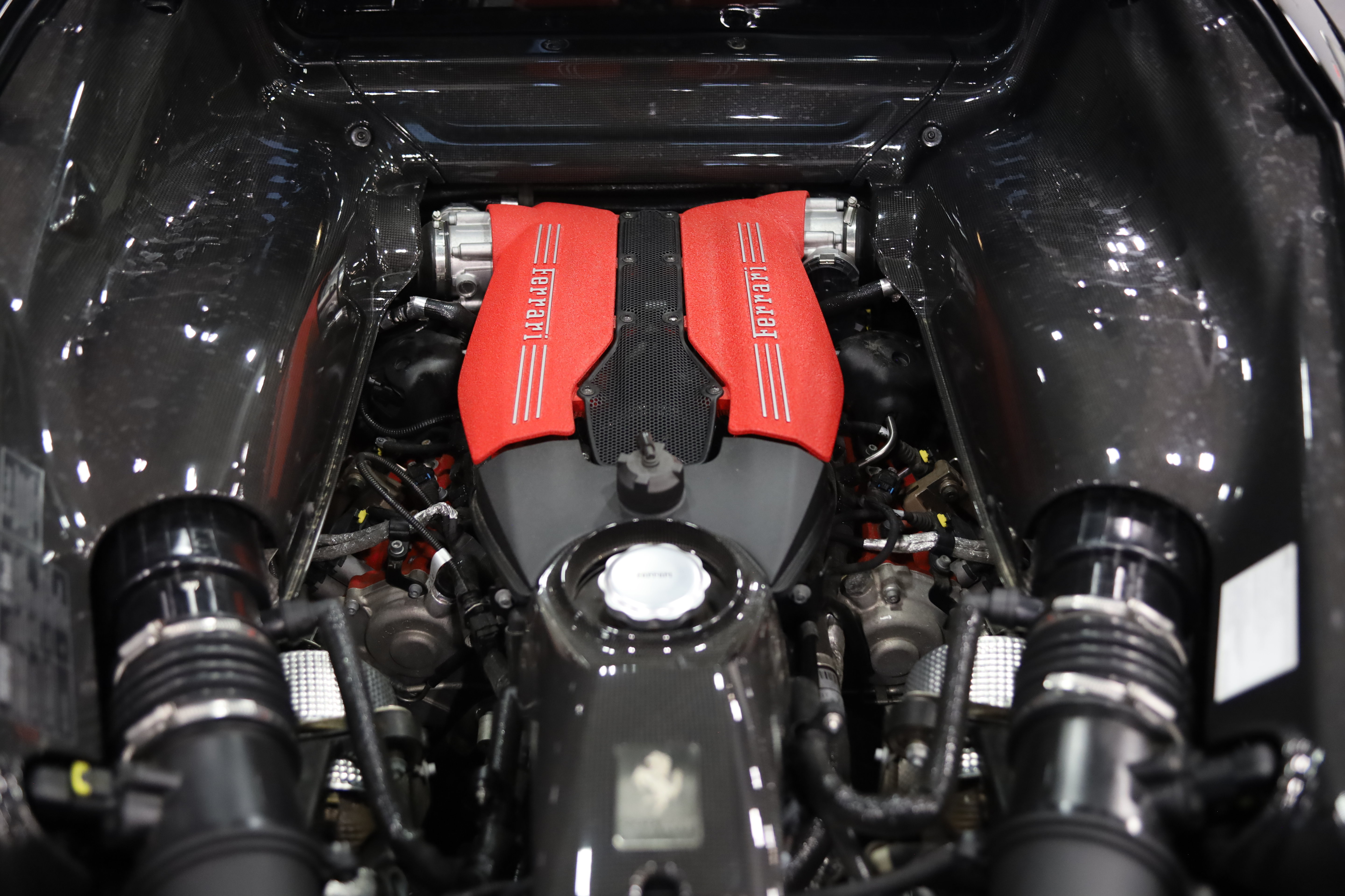 Used 2016 Ferrari 488 GTB RWD image 38