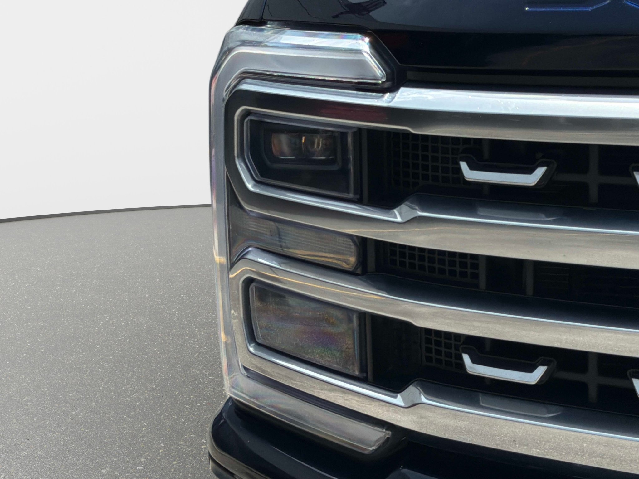 Used 2024 Ford F350 Platinum AWD/4WD image 13