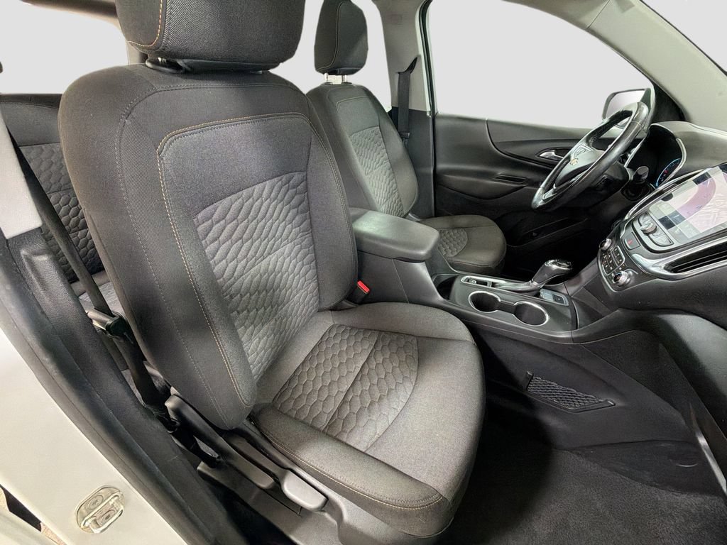 Used 2019 Chevrolet Equinox LT w/ Sun & Navigation Package AWD/4WD image 32