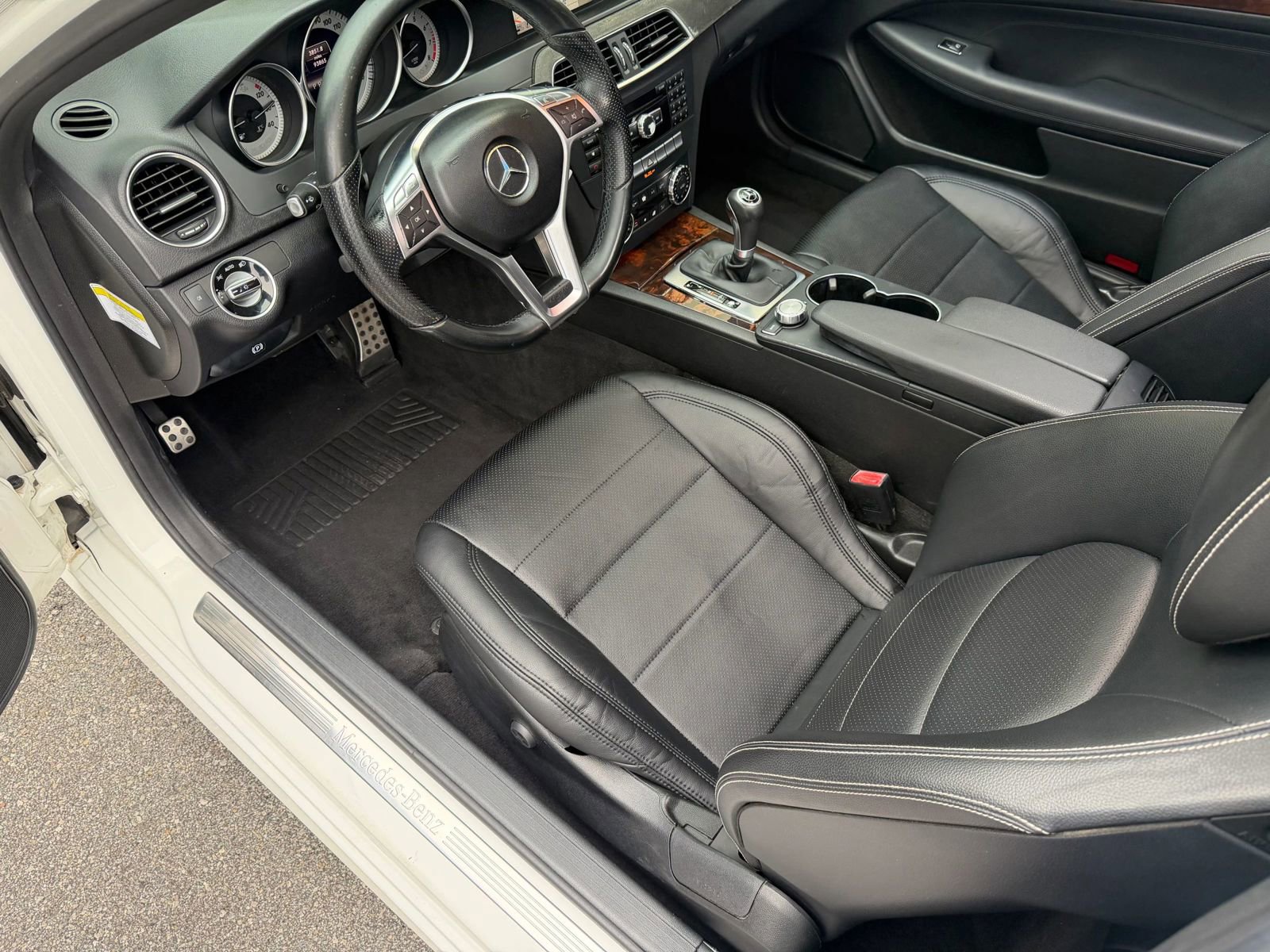 Used 2013 Mercedes-Benz C 250 Coupe image 25