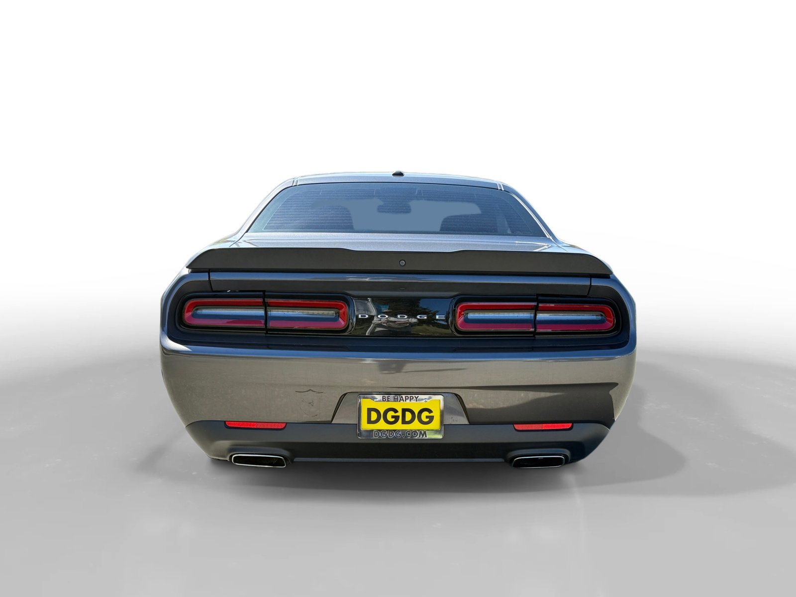 Used 2018 Dodge Challenger SXT w/ Blacktop Package image 4