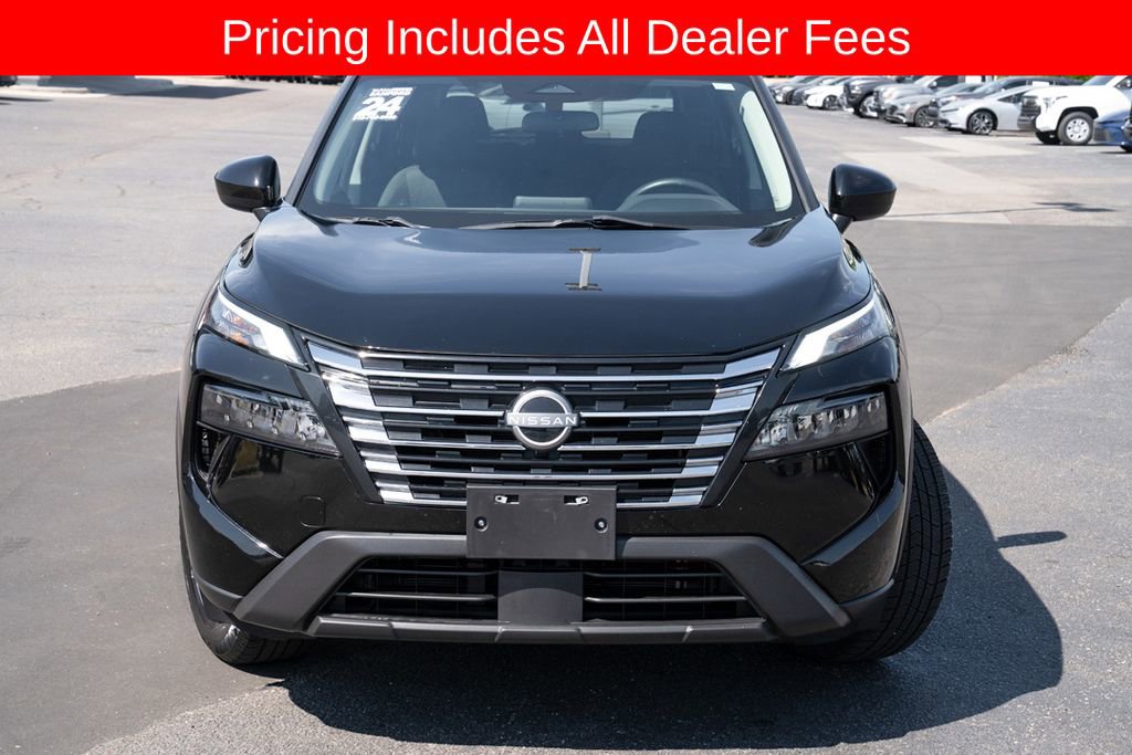 Used 2024 Nissan Rogue SV AWD/4WD image 2
