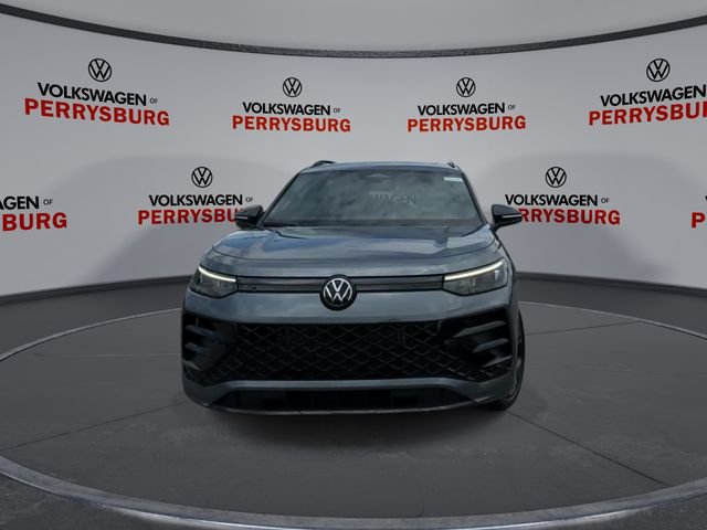 New 2026 Volkswagen Tiguan SE R-Line FWD image 3