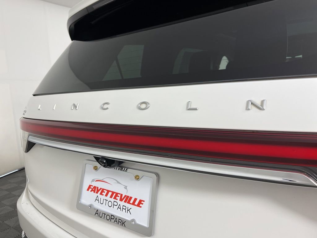 Used 2022 Lincoln Aviator Reserve w/ Equipment Group 201A image 12