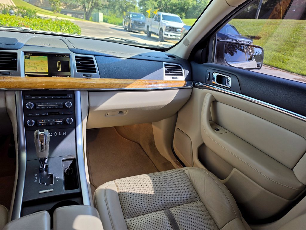 Used 2009 Lincoln MKS FWD image 16