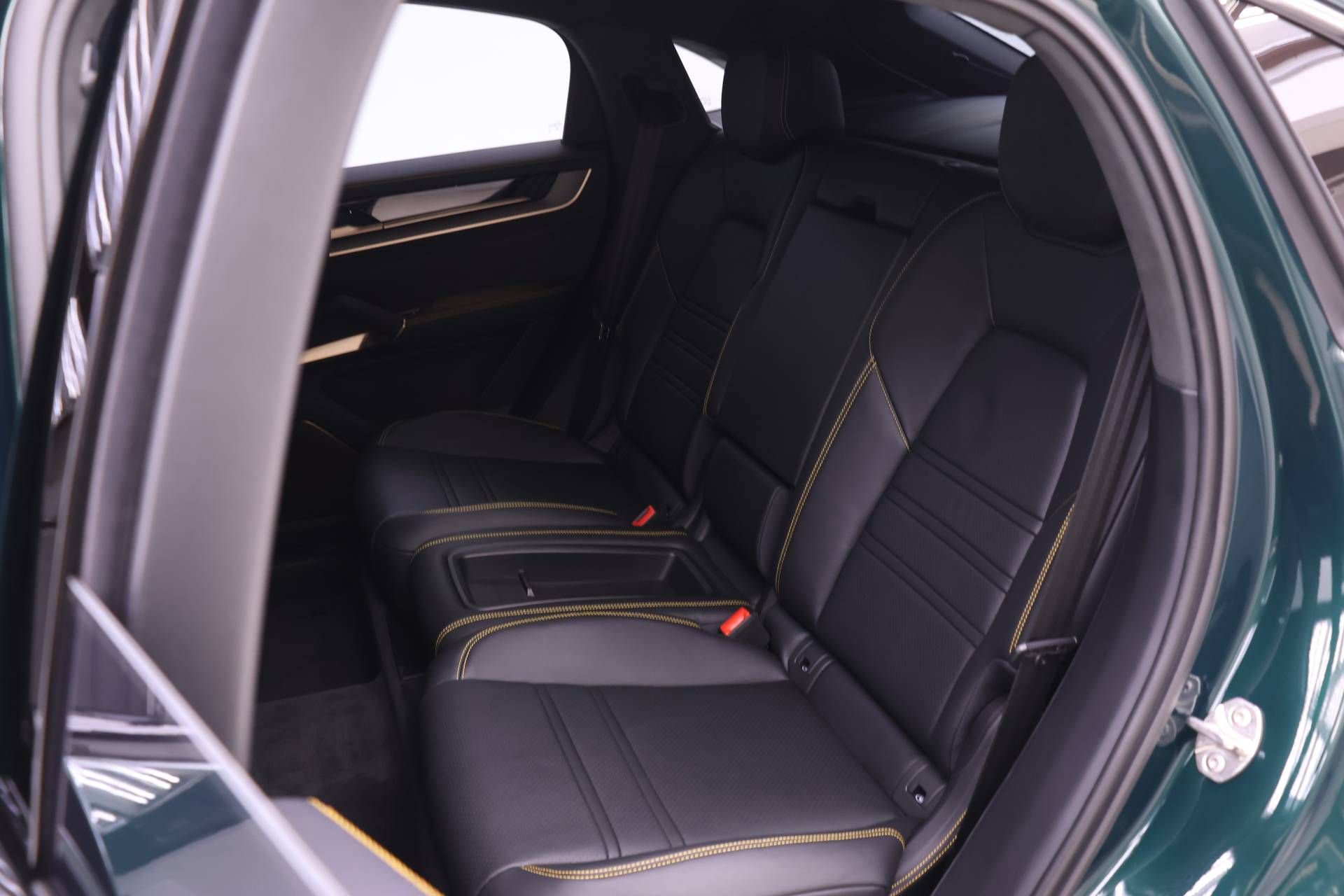 Certified 2025 Porsche Cayenne Turbo GT image 16