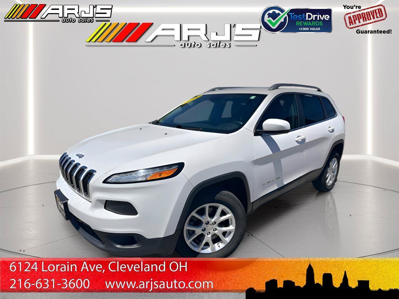 Used 2018 Jeep Cherokee Latitude w/ Cold Weather Group AWD/4WD image 1