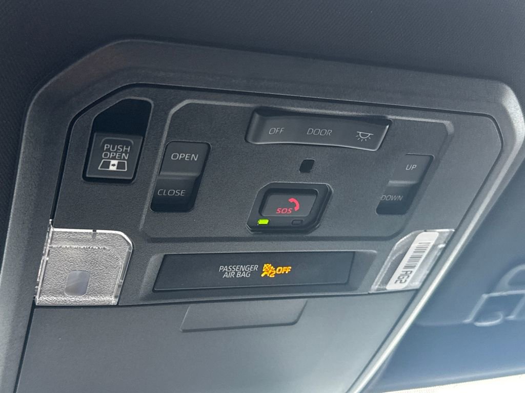 Used 2025 Toyota Tacoma TRD Off-Road image 29