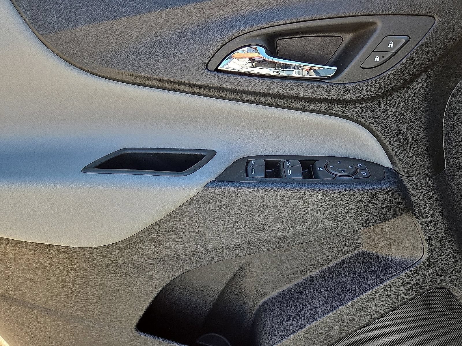 Used 2022 Chevrolet Equinox LT FWD image 21