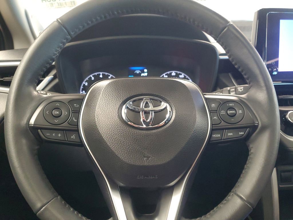Certified 2024 Toyota Corolla Cross LE w/ Moonroof Package image 21