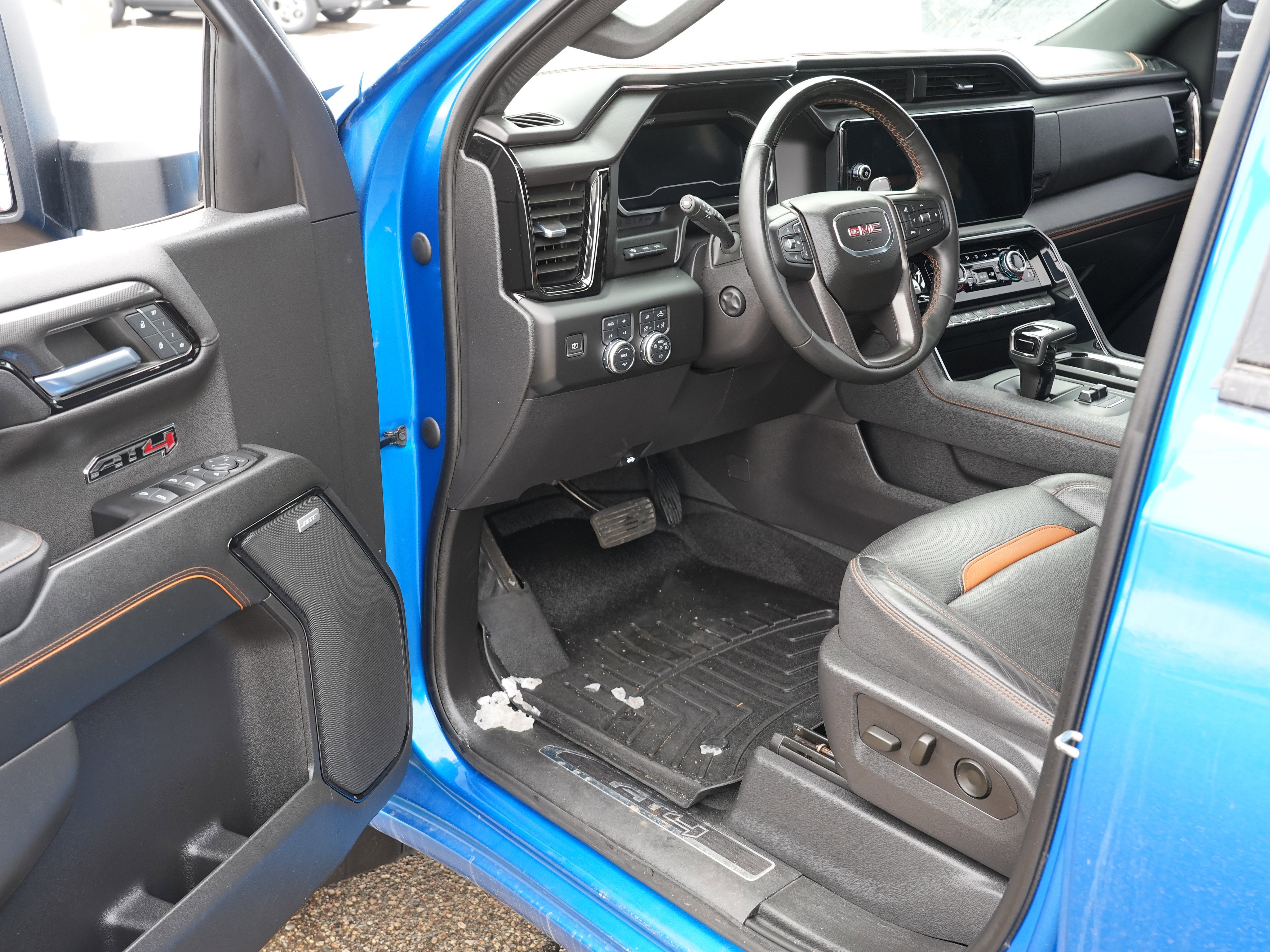 Used 2023 GMC Sierra 1500 AT4 w/ Technology Package AWD/4WD image 16