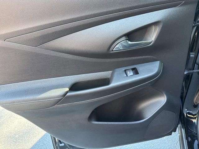 Used 2025 Buick Envista Sport Touring image 22