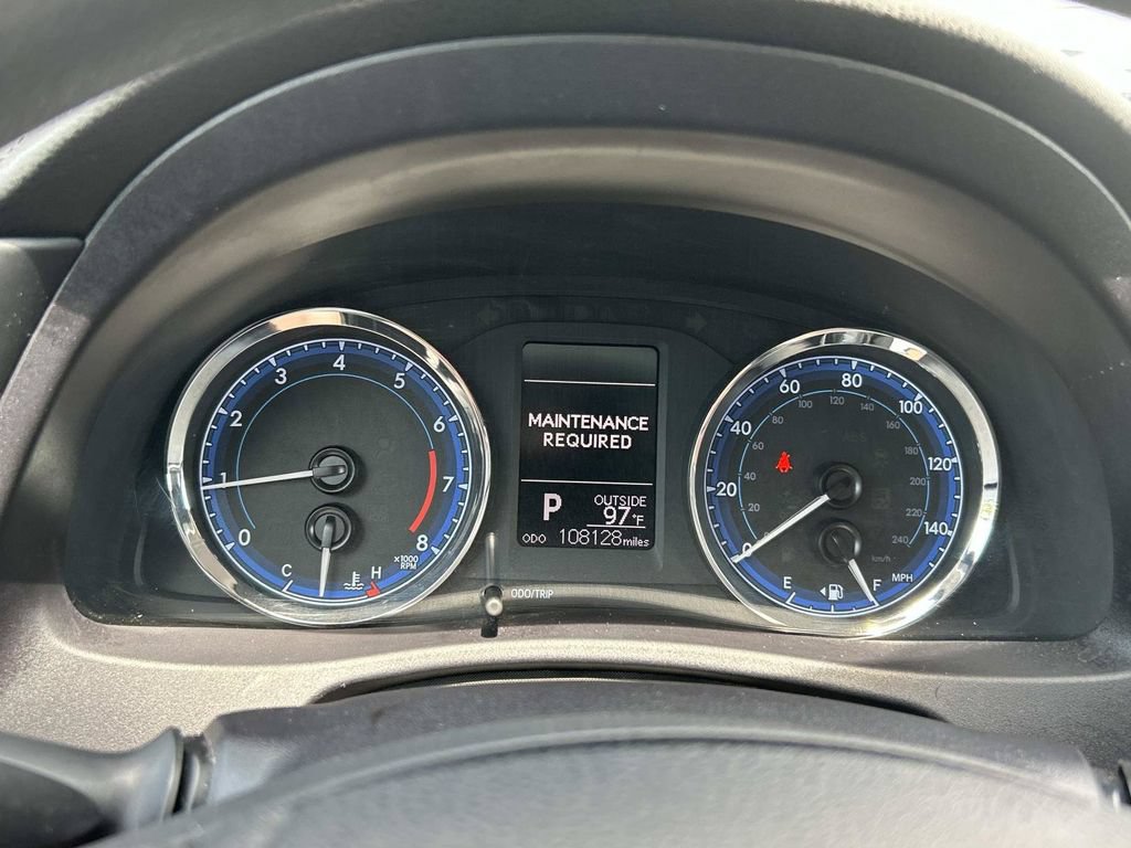 Used 2018 Toyota Corolla LE FWD image 24