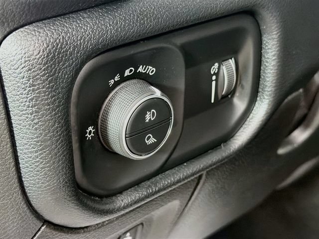 Used 2022 RAM 1500 Big Horn AWD/4WD image 10