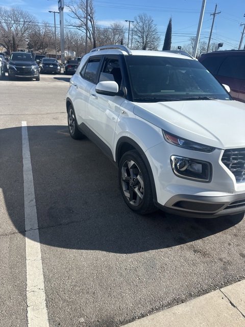 Used 2024 Hyundai Venue SEL
