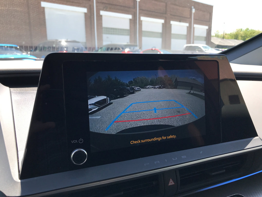 Used 2023 Toyota Prius XLE FWD image 18