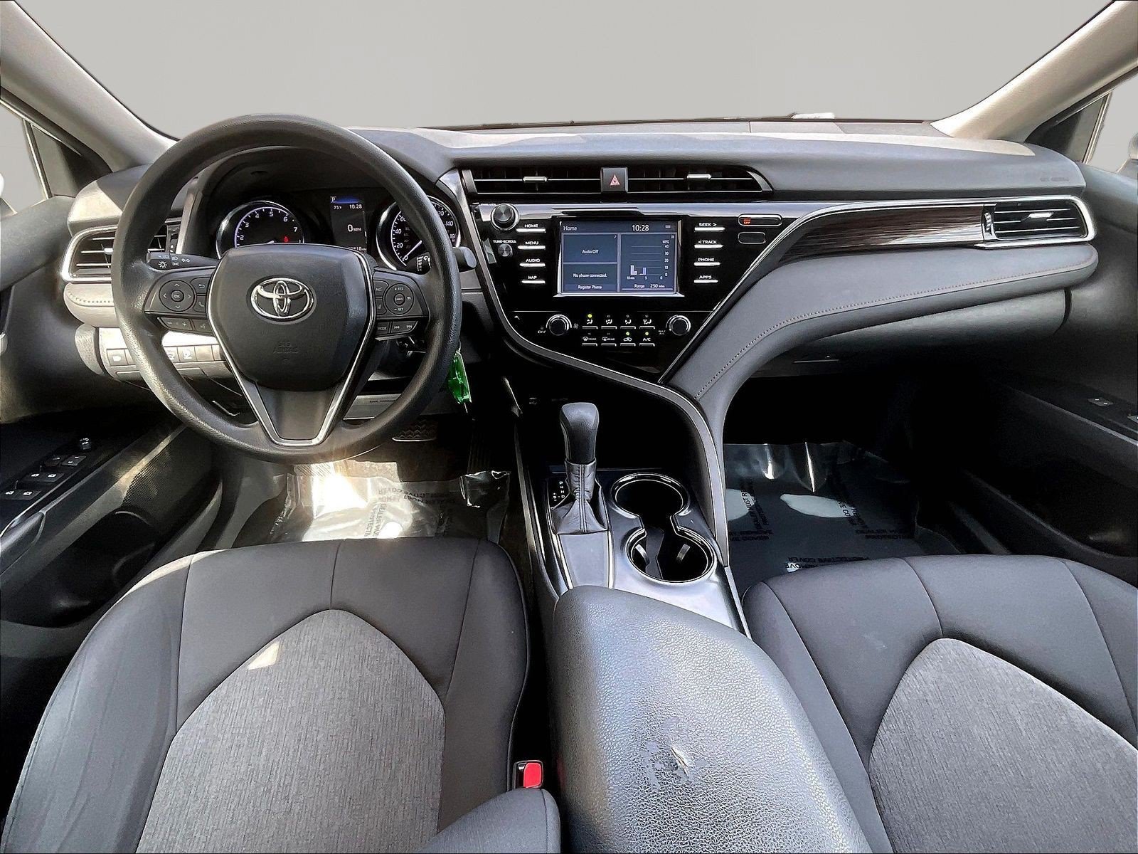 Used 2019 Toyota Camry LE FWD image 7