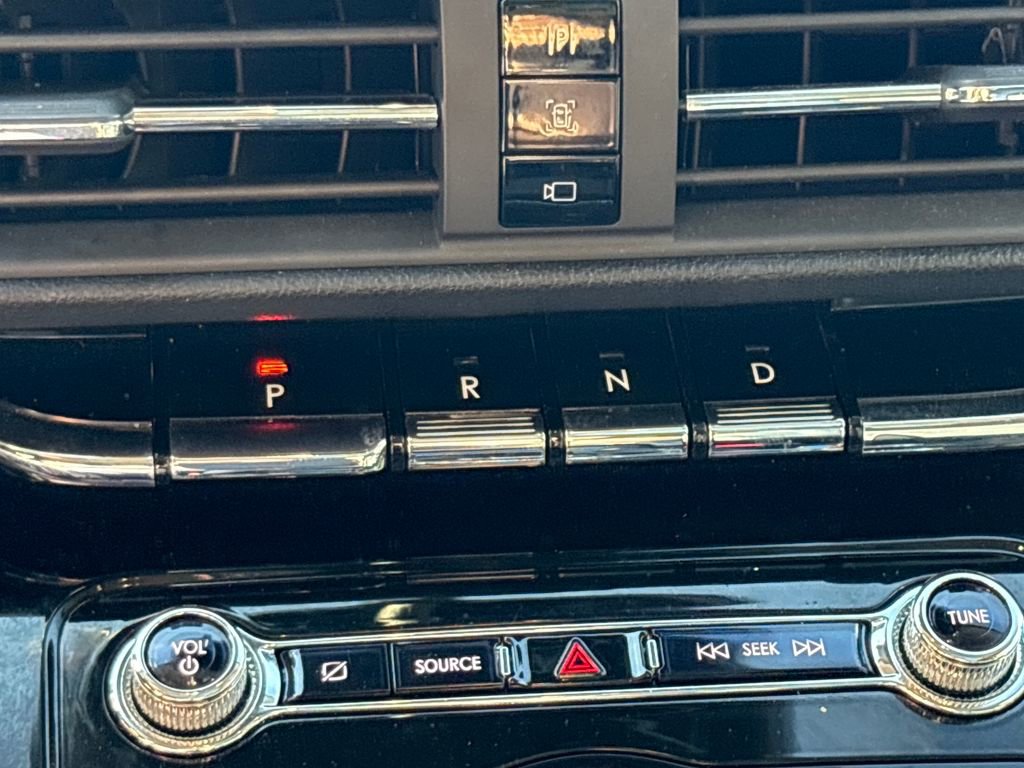 Used 2021 Lincoln Corsair AWD w/ Premium Package image 29