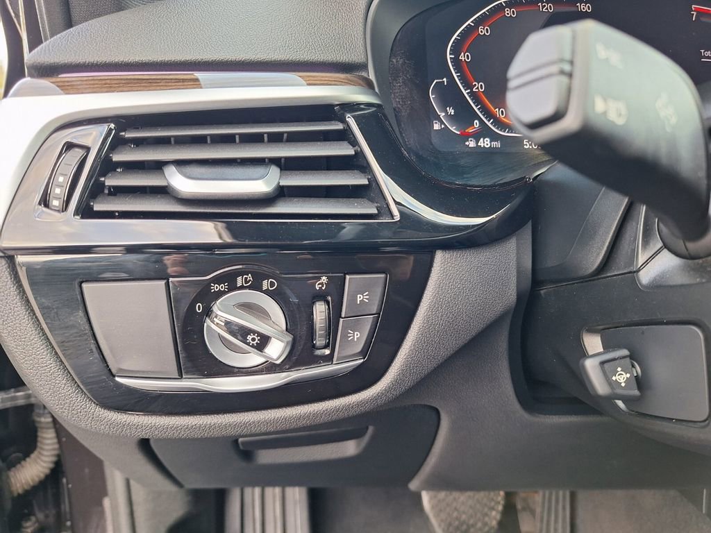 Used 2023 BMW 530i w/ Premium Package image 24