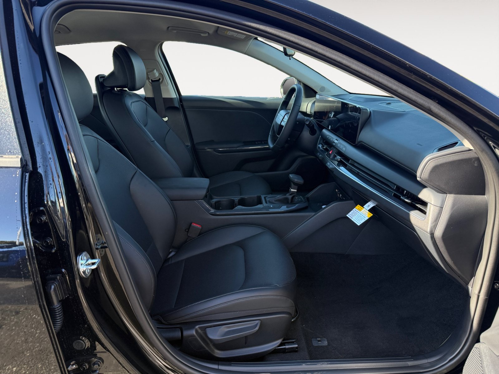 New 2026 Kia K4 EX FWD image 19