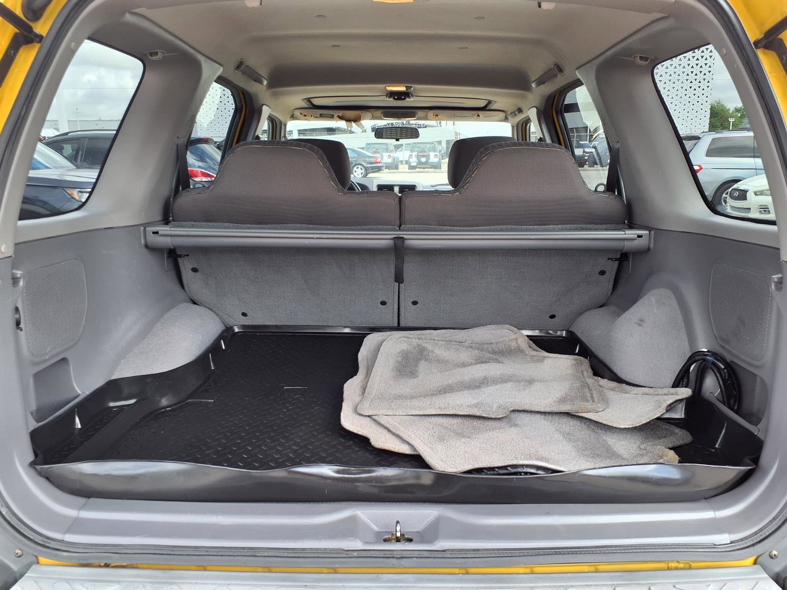 Used 2001 Nissan Xterra SE image 18