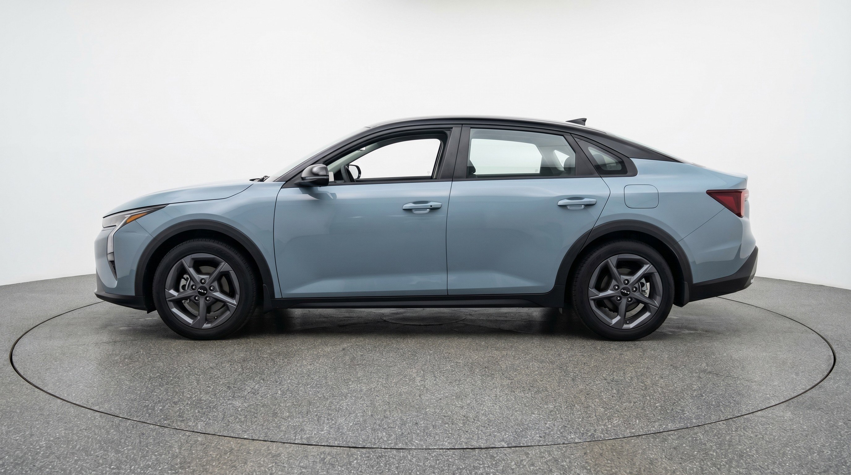 Used 2025 Kia K4 LXS image 5