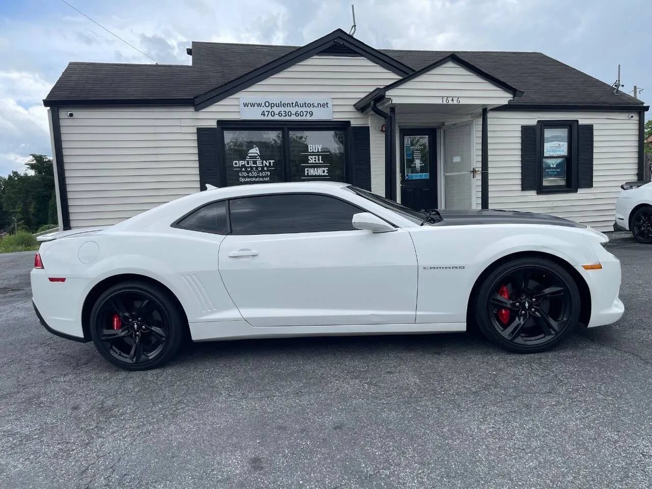 Used 2015 Chevrolet Camaro SS w/ RS Package RWD image 10